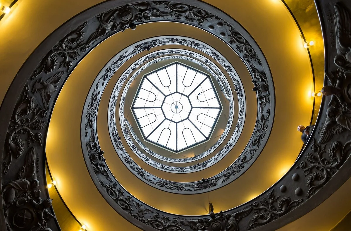 Escalier hélicoïdal de Giuseppe Momo à la sortie des musées du Vatican